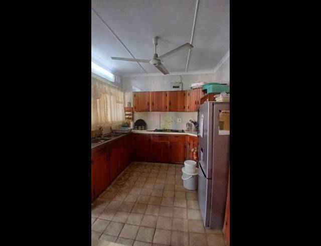4 BEDROOM HOUSE FOR SALE IN YELLOWWOOD PARK